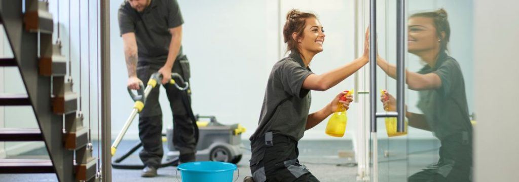 Professionelle Gebäudereinigung für ein gepflegtes Objekt in Memmingen